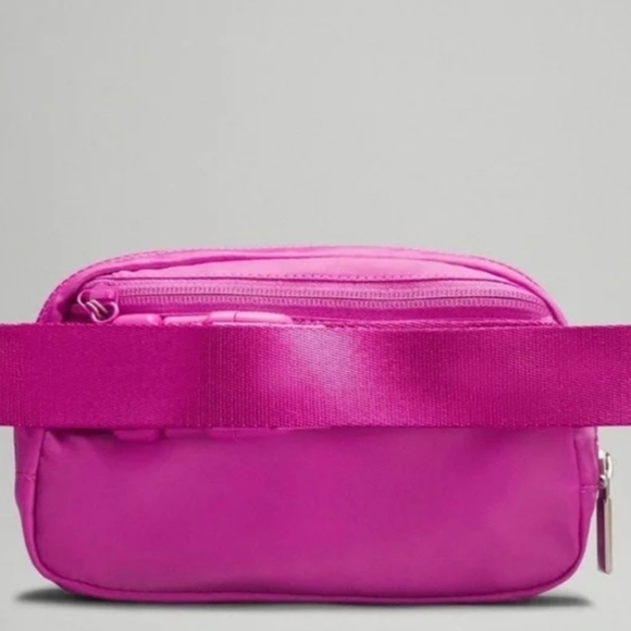 NWT Lululemon Everywhere Belt Bag 1L Pink Pow - Picture 2 of 9